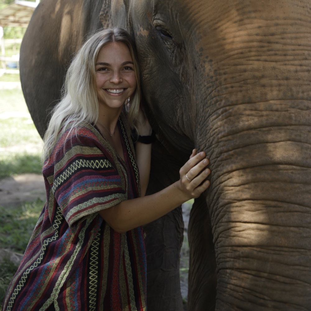 Meet your Posher, Madi